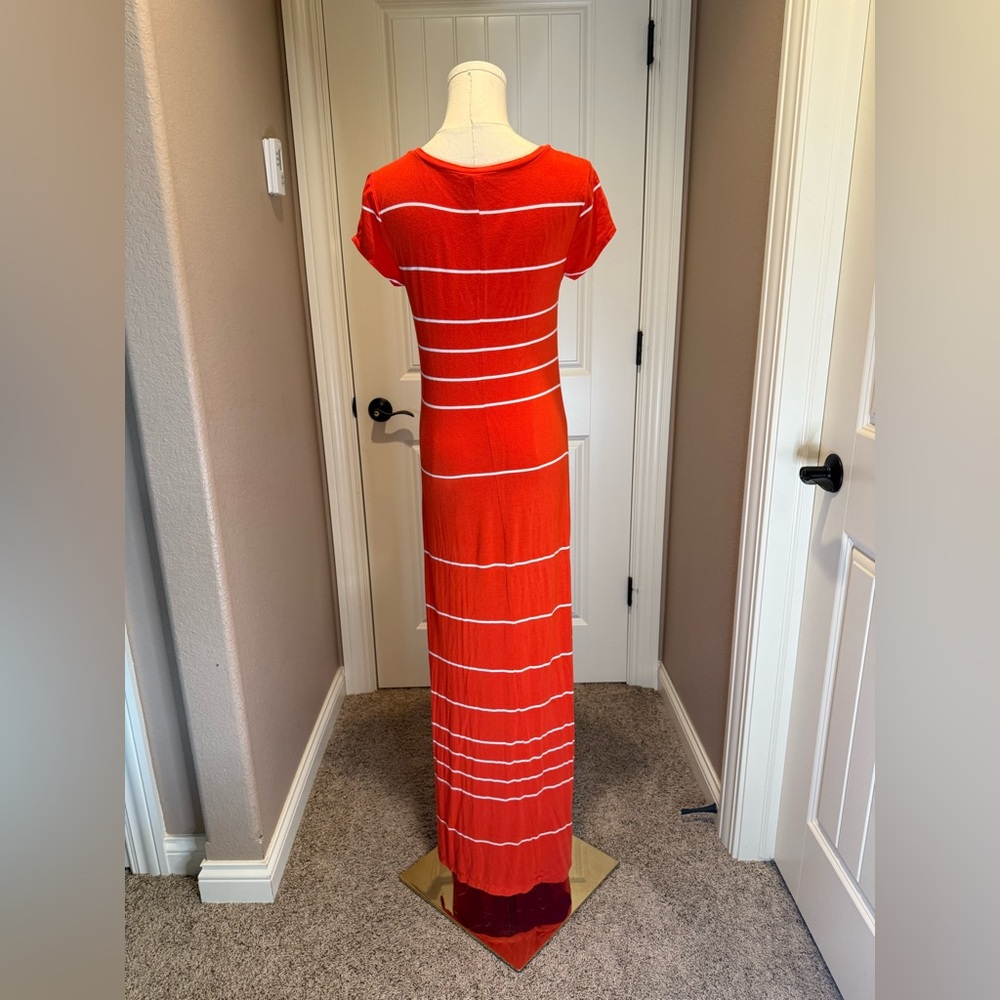 Old Navy Red and White Striped Maxi Dress - Picture 3 of 4